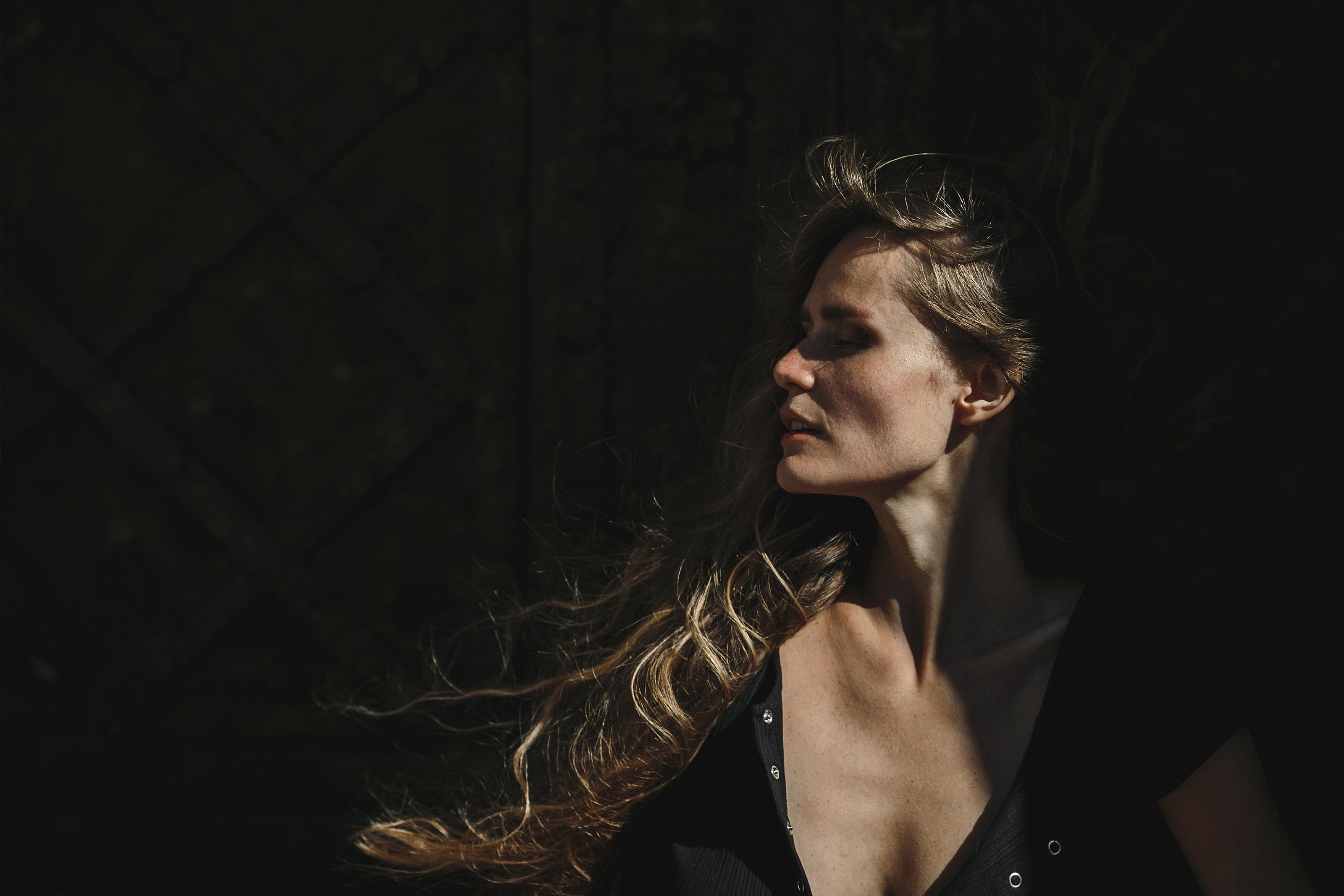 De la spot la saga: noua arhitectură narativă a caselor de modă de lux