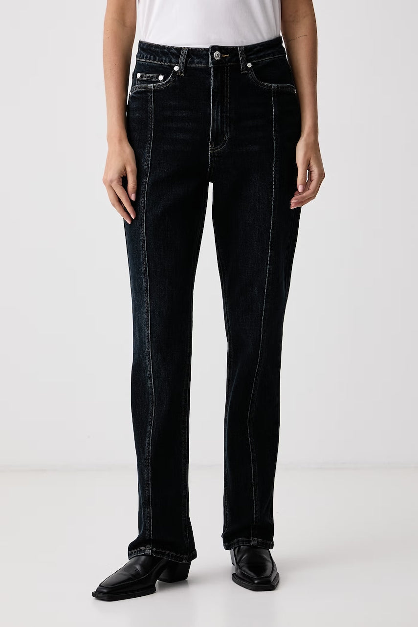 Gestuz Blugi slim fit pentru femei