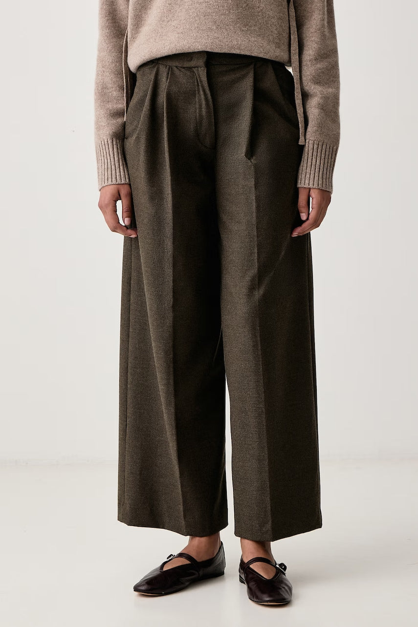 Sessun Pantaloni de costum pentru femei cu vascoza