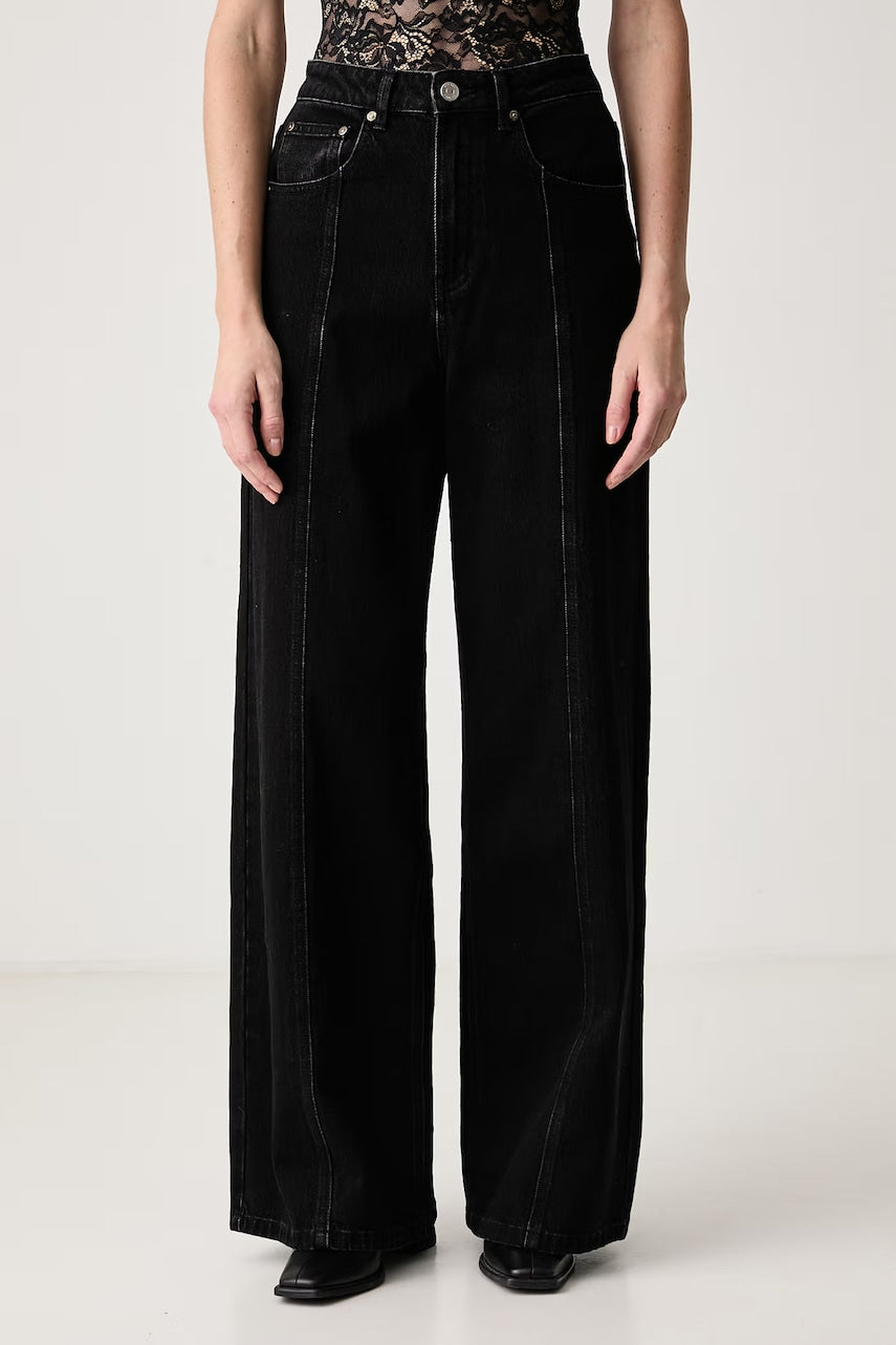 Gestuz Blugi wide leg pentru femei